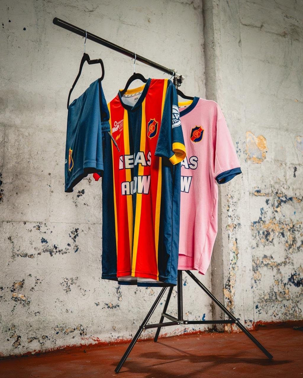 Camiseta Tricolor 2025